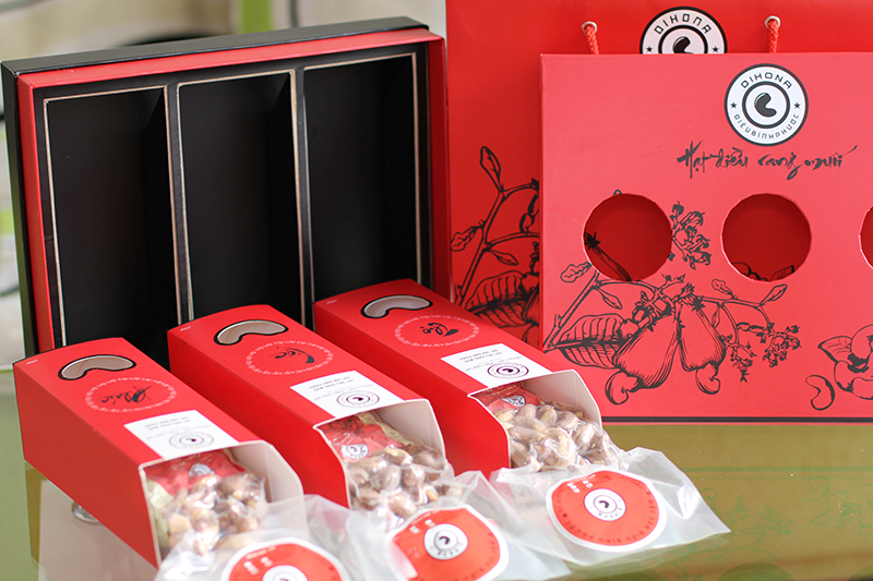 mua gì làm quà cho người nước ngoài mua-gi-lam-qua-cho-nguoi-nuoc-ngoai